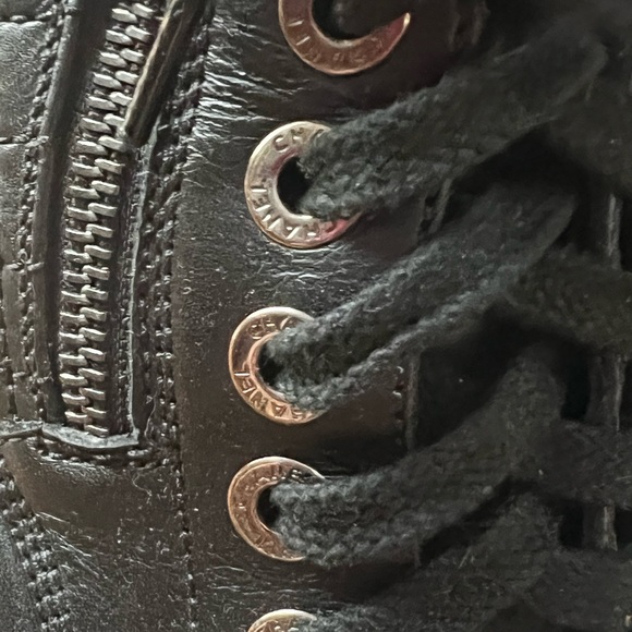 Chanel black quilted combat boots size 42 - Picture 2 of 11
